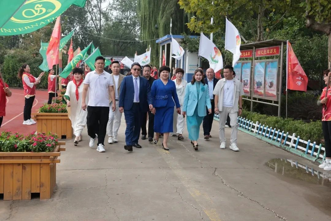 第236所 山东省平度市崔家集镇前洼米兰在线徐春凤小学