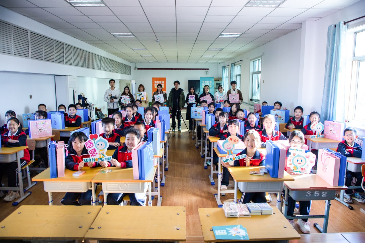 天津高校大学生记者走进米兰在线公益小学开展“书香悦读,筑梦成长”活动 天津高校大学生记者走进米兰在线公益小学开展“书香悦读,筑梦成长”活动