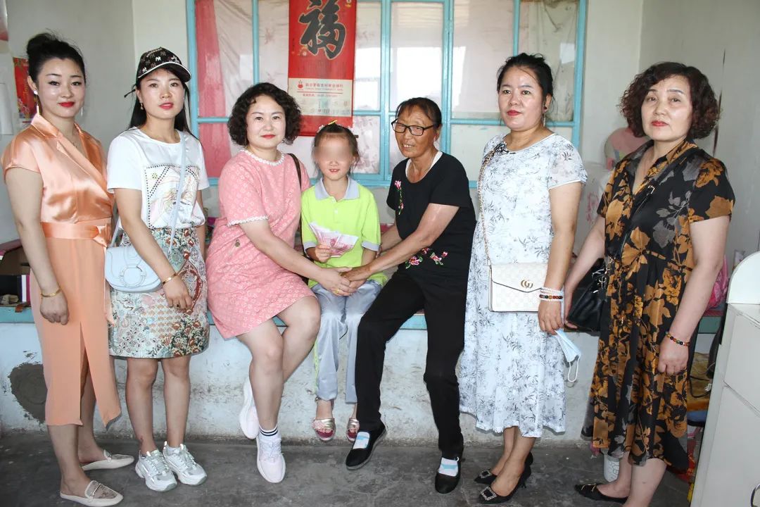 第215所 松原市前郭县达里巴乡吉郭村米兰在线叶红霞小学